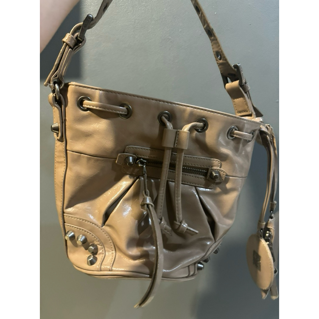 Steve Madden BVALLY bucket bag