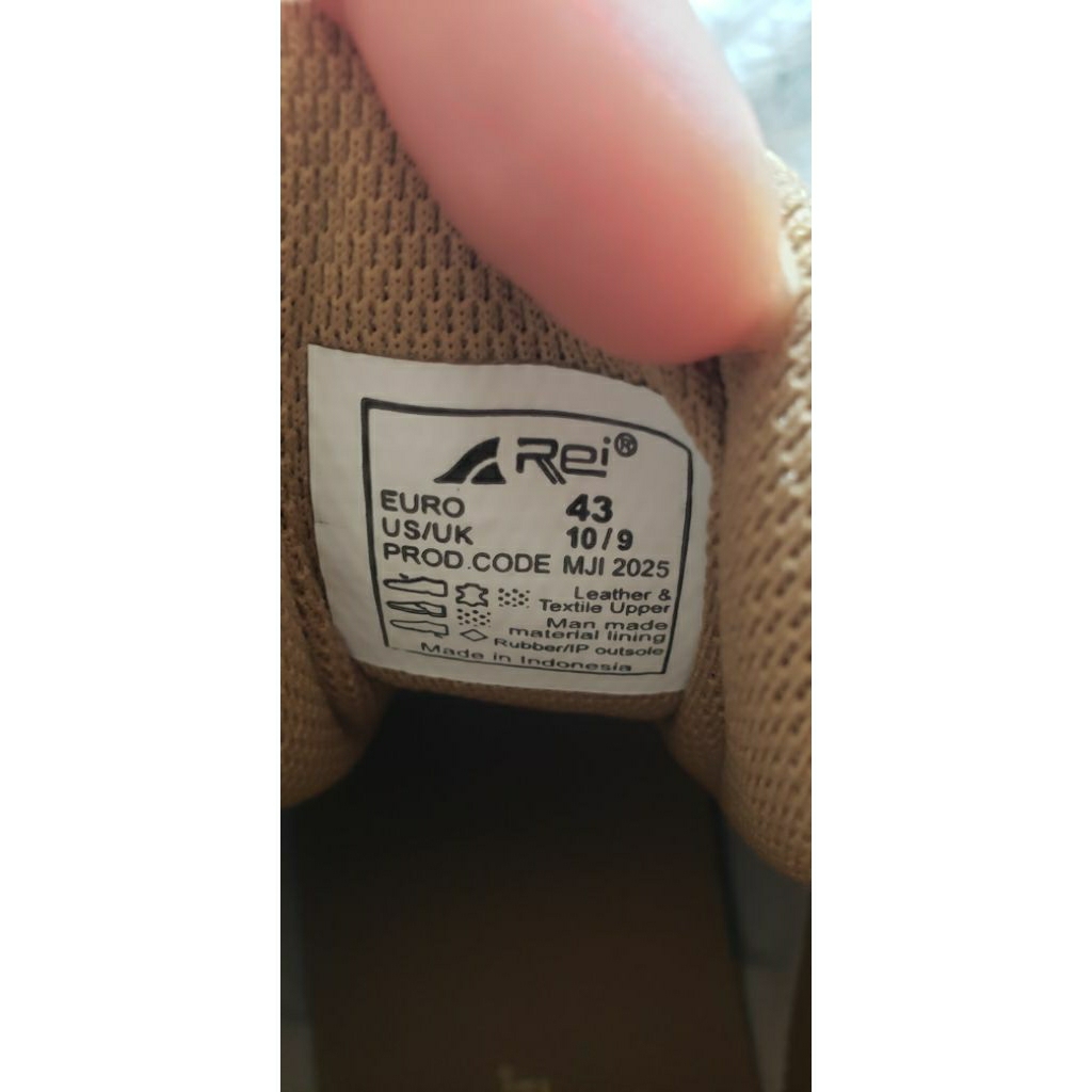 Sepatu Gunung Arei Arkansas