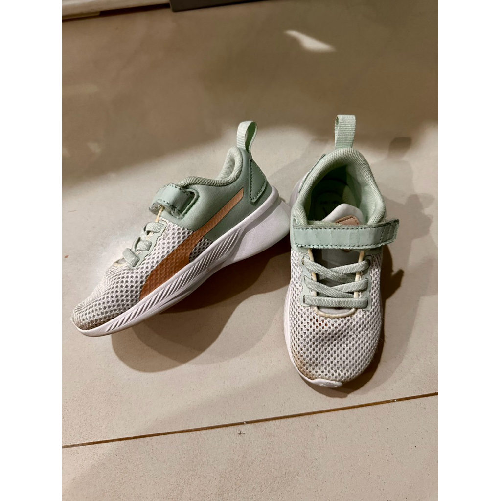 Sepatu sandal anak Toezone / puma original preloved
