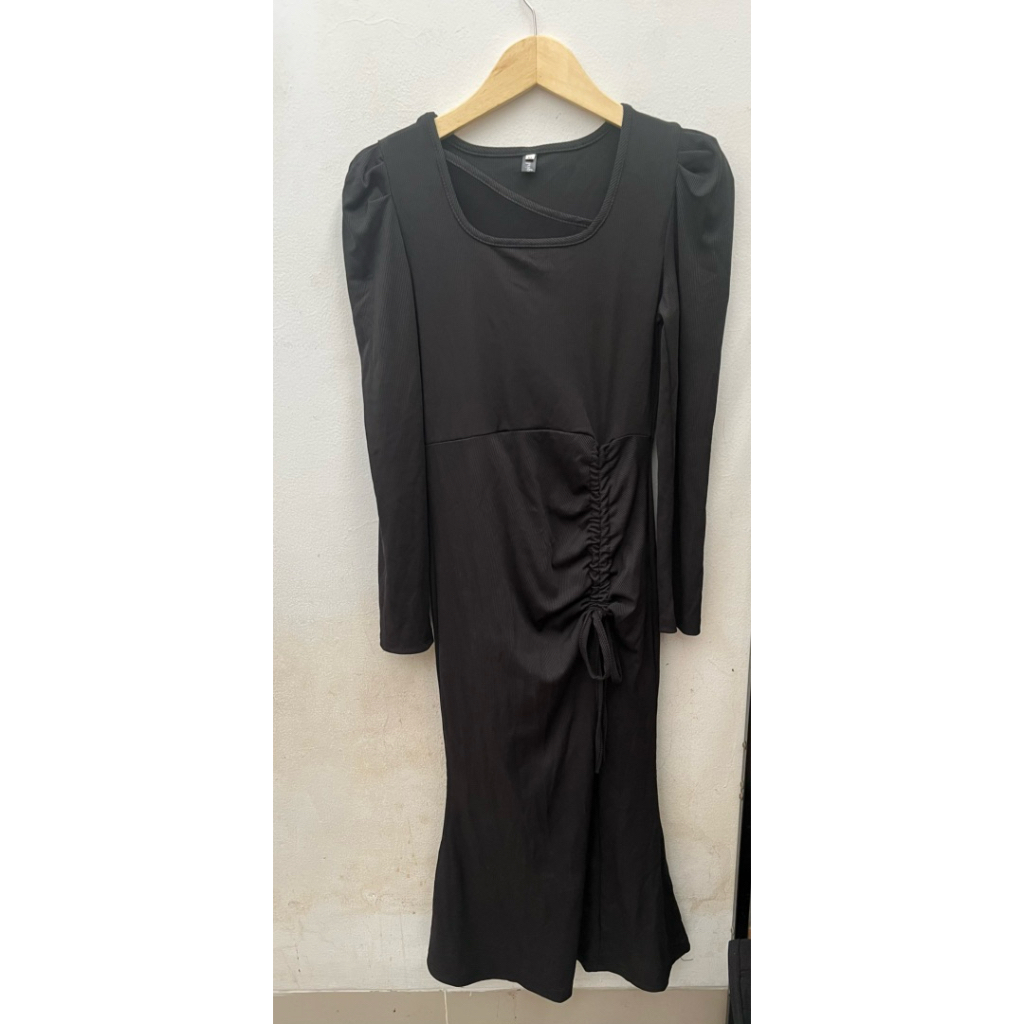 Preloved Dress Hitam Panjang