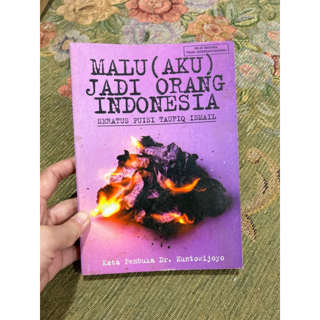 Buku - MALU (AKU) JADI ORANG INDONESIA oleh TAUFIQ ISMAIL