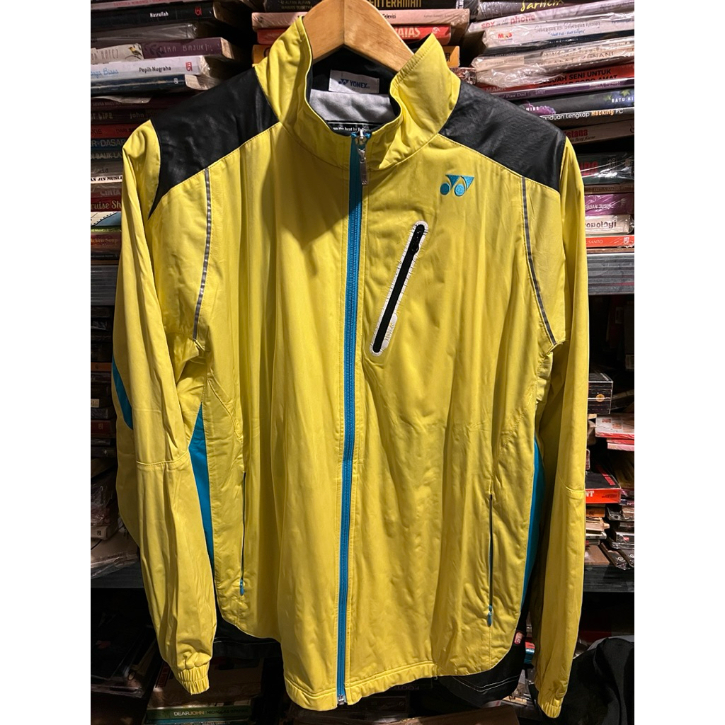 ORIGINAL YONEX JACKET JAKET BADMINTON BULUTANGKIS OLAHRAGA RUNNING KUNING YELLOW SIZE XL