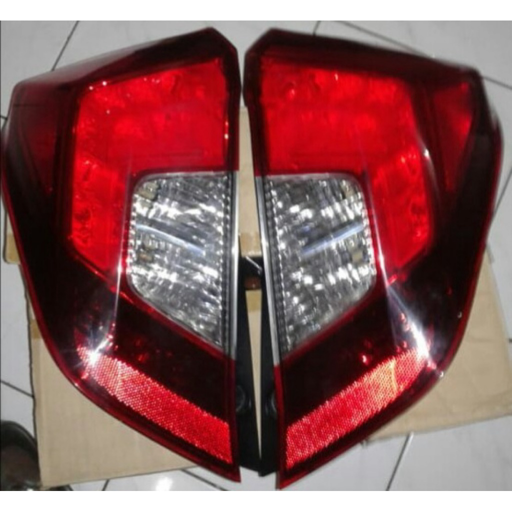 stoplamp lampu belakang honda jazz