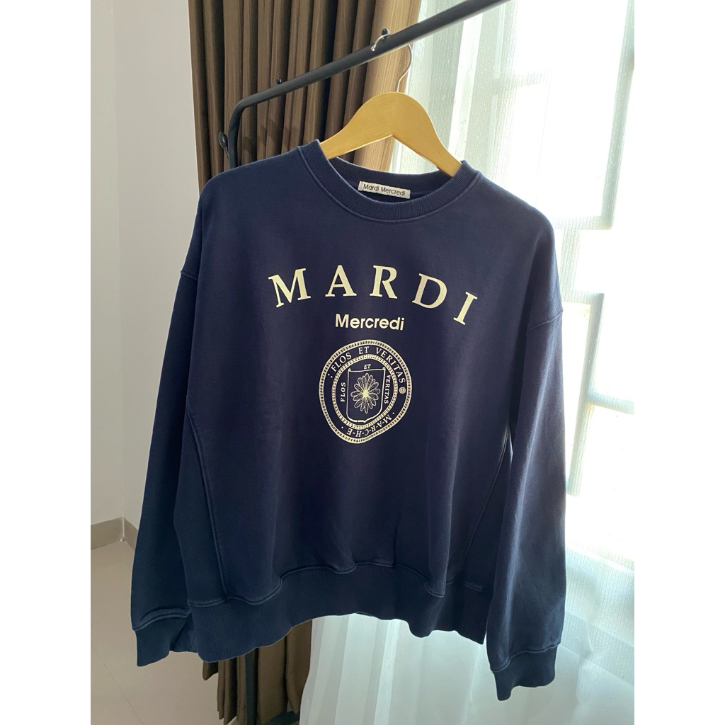 Preloved Sweater (crewneck) Mardi Mercedi
