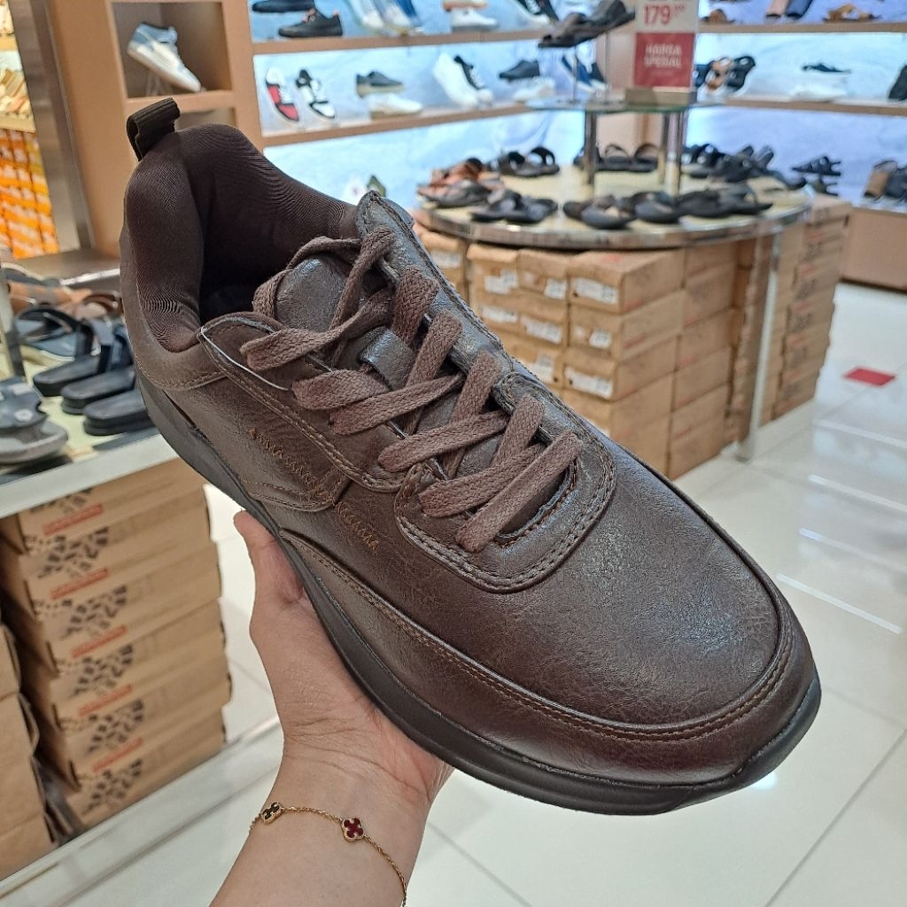 sepatu casual pria cole