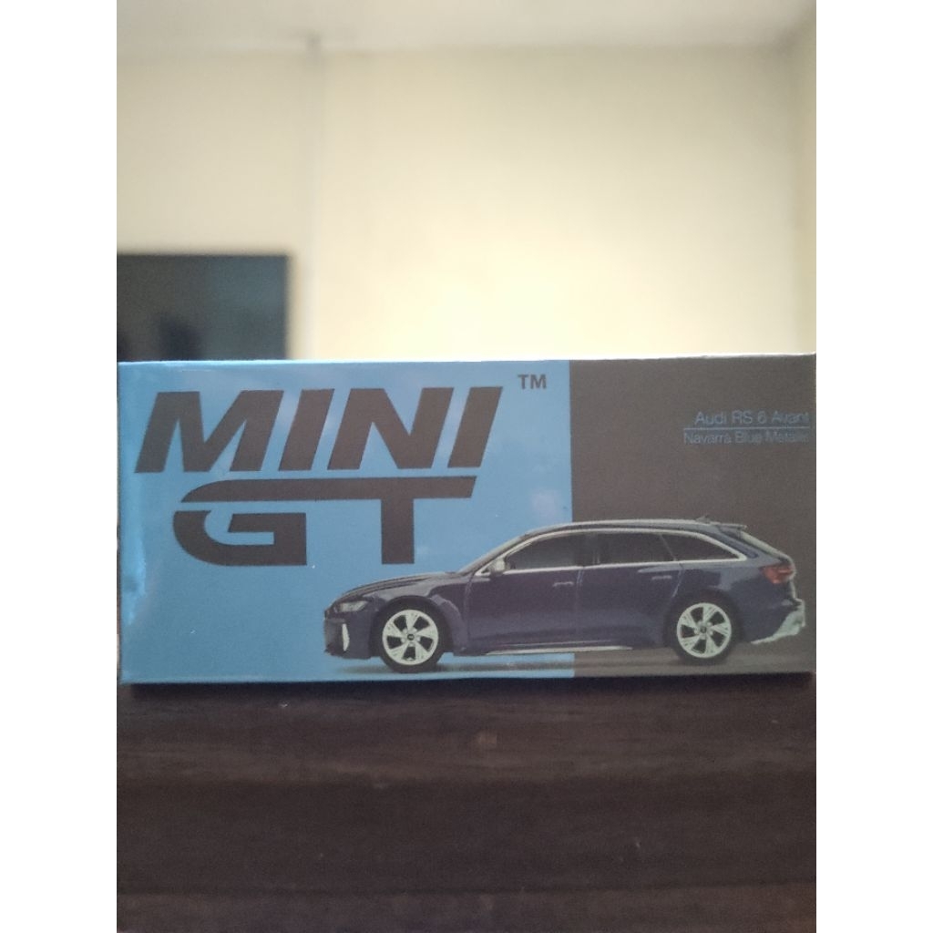 Mini GT Audi RS6 Avant