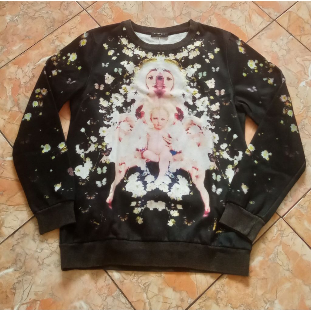 Crewneck Virgin Mary