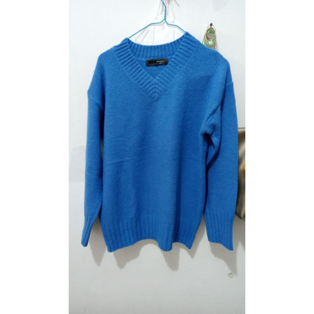 preloved sweater biru elektrik