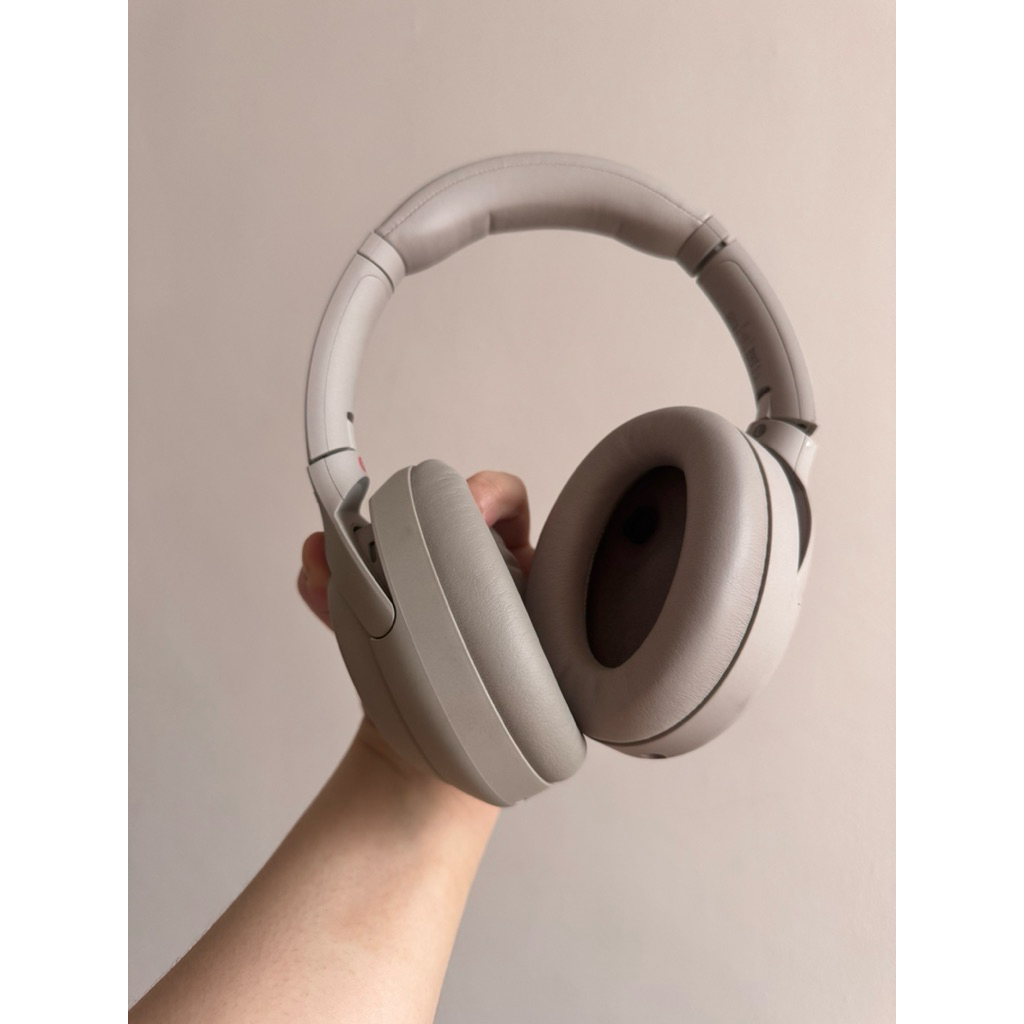 Preloved Sony WH-1000XM4 Silver Wireless NC Headphones