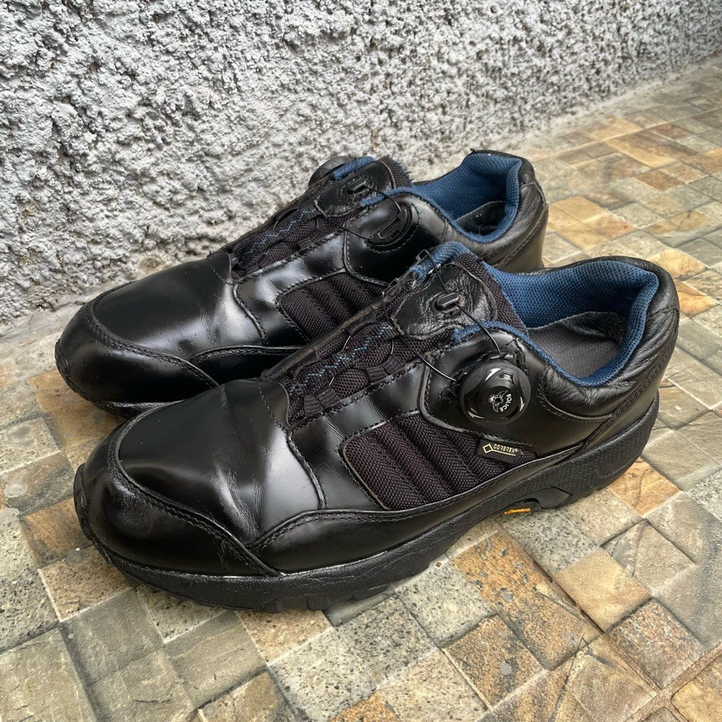 Sepatu Outdoor SANITO Tapak Vibram