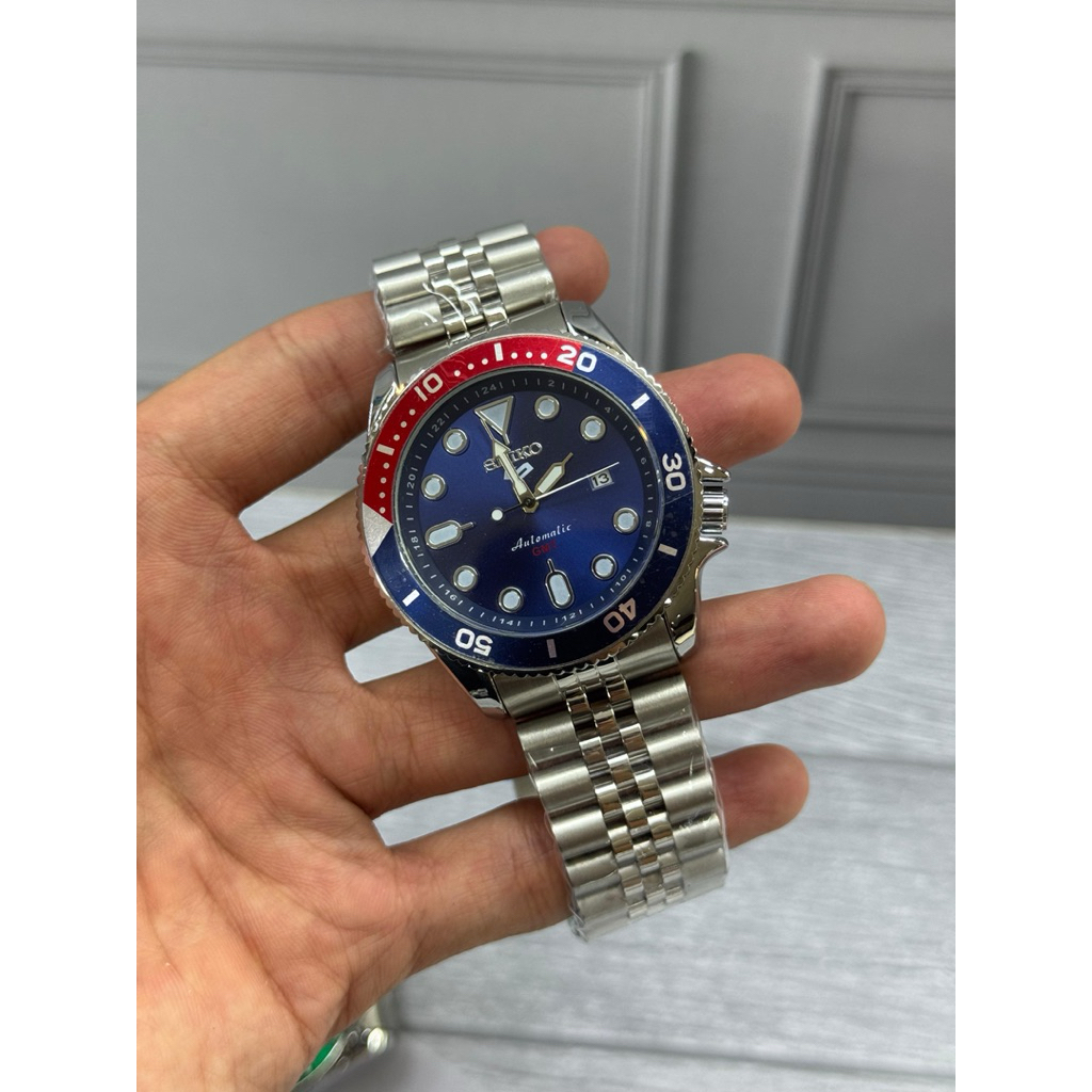 JAM PRIA SEIKO 5 AUTOMATIC GMT RANTAI STEINLESS TANGAL AKTIF
