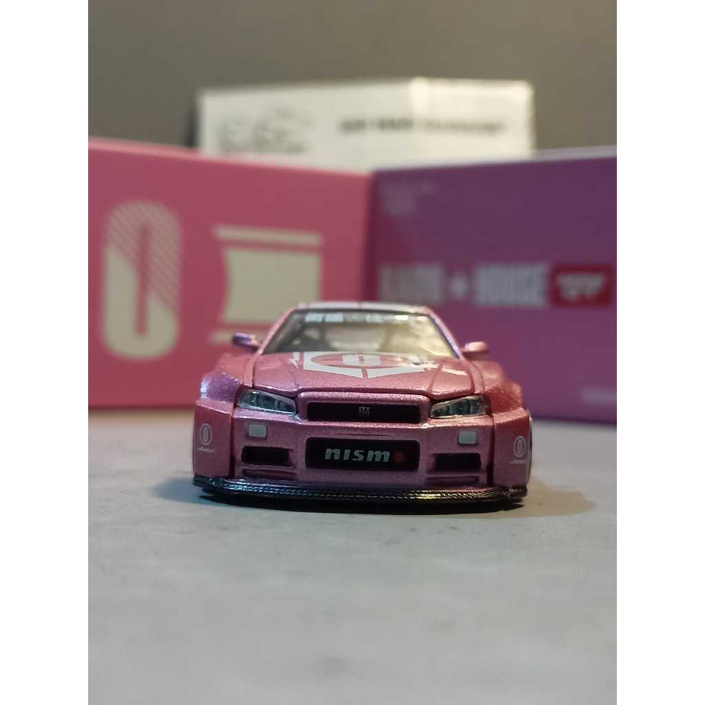 Kaido House Nissan Skyline GT-R (R34) Kaido Racing Factory V1 (Pink)