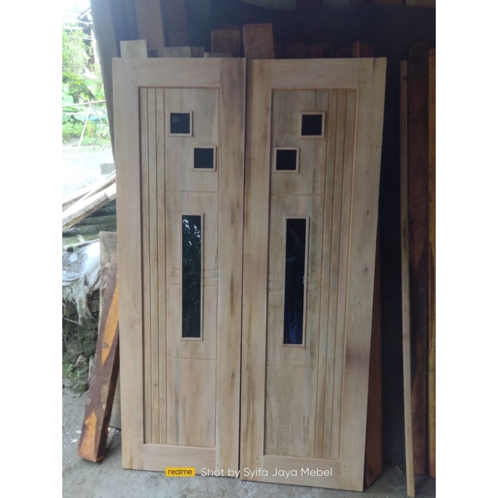 Paket pintu depan dan jendela depan bahan kayu akasia