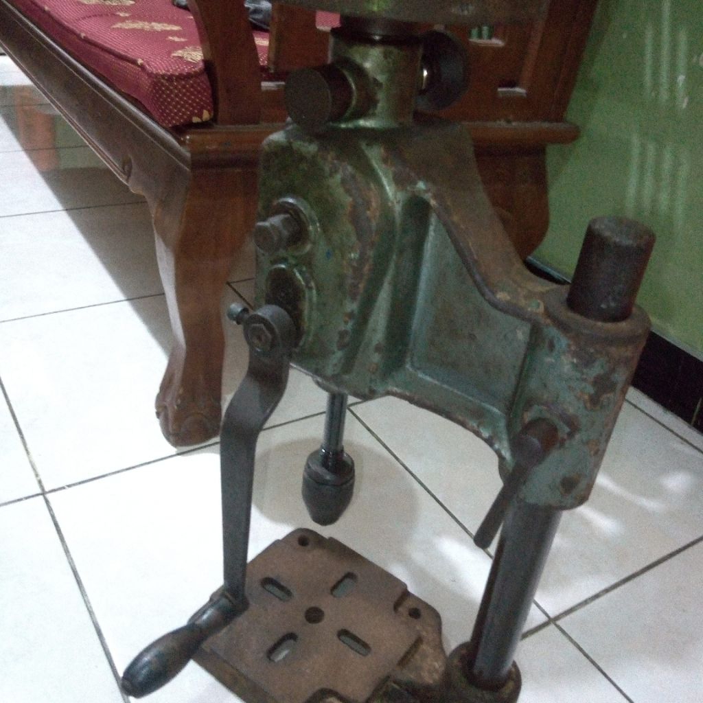 manual hand drill bor duduk manual bahan besi solid
