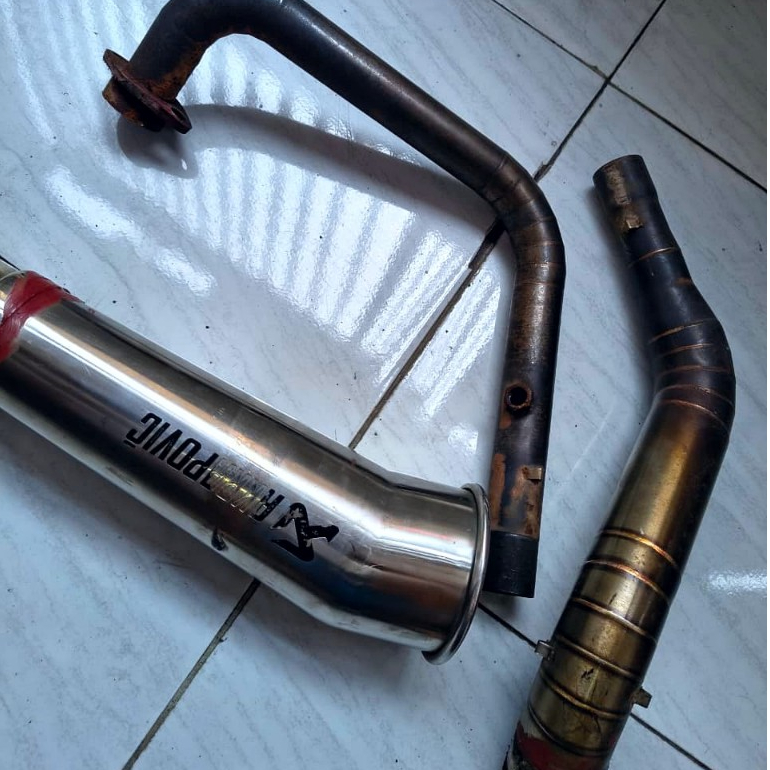 [Bekas] Knalpot Racing Bass Ninja SL Mono Copy Akrapovic Megaphone  inlet 50 mm Full System Silencer