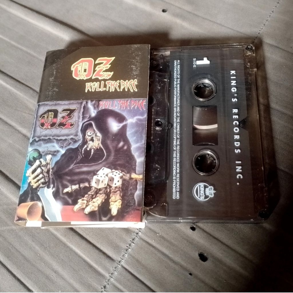 kaset pita: Ozzy-Roll The dice