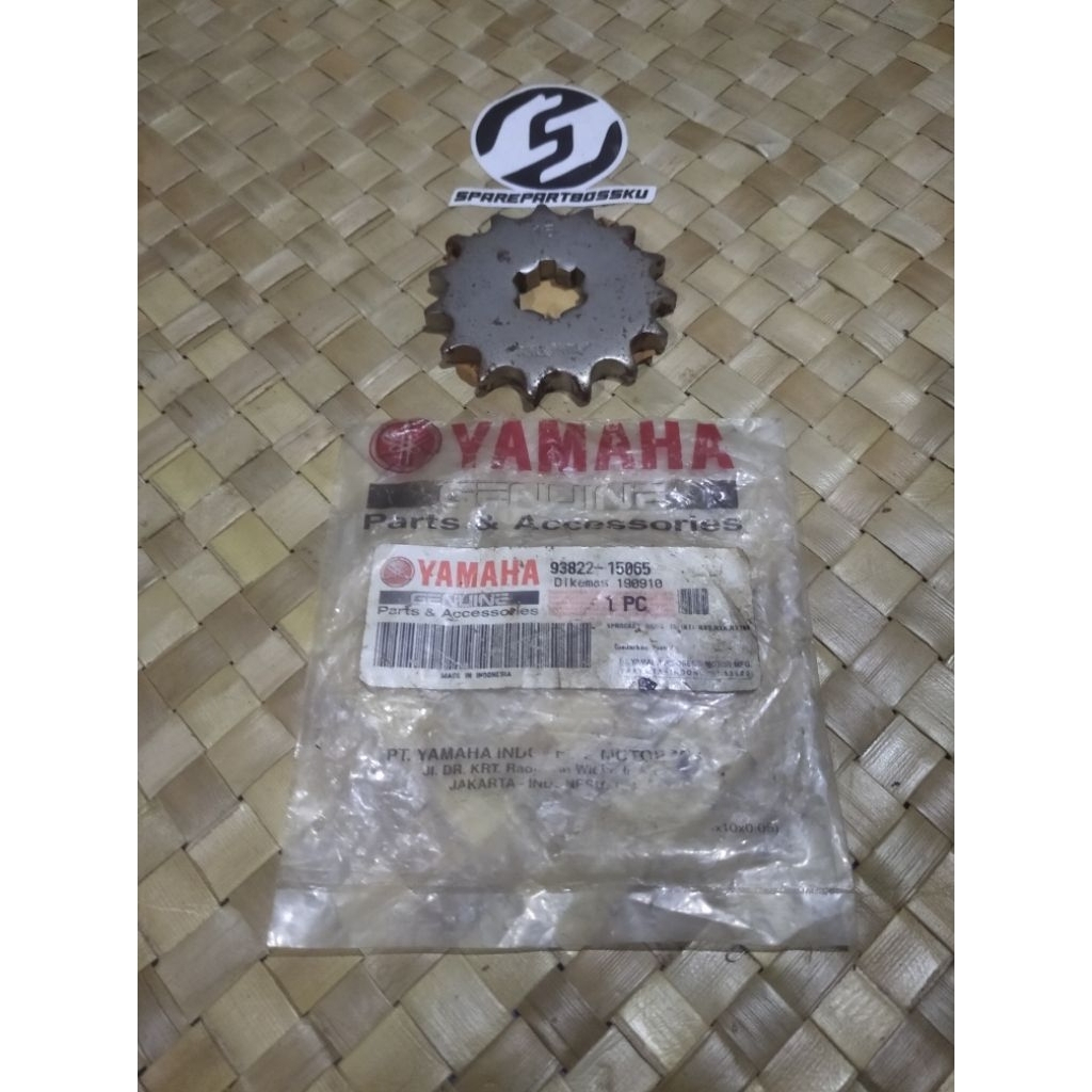 Gear Gir Depan YAMAHA DT 100 RX 100 RXS ALFA 15T Original YAMAHA 93822-15065