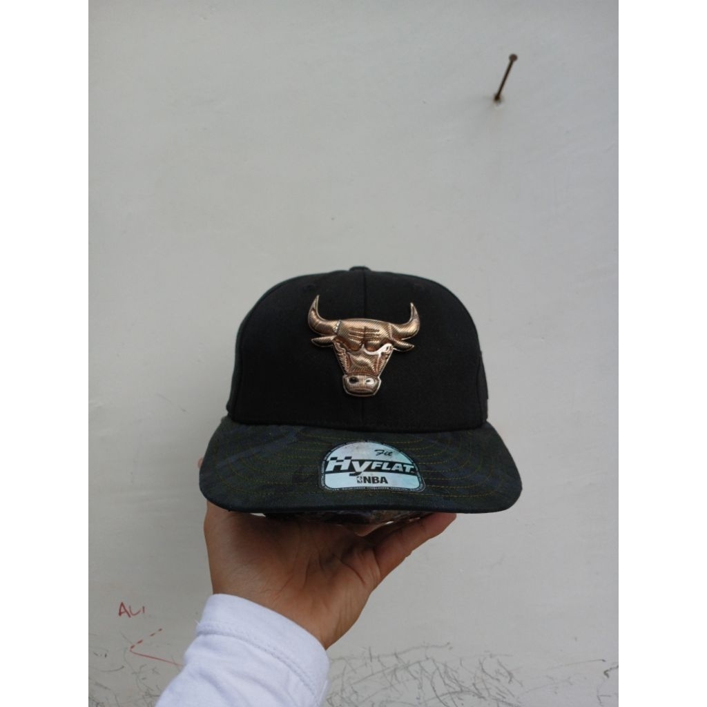 TOPI CHICAGO BULLS banteng besi
