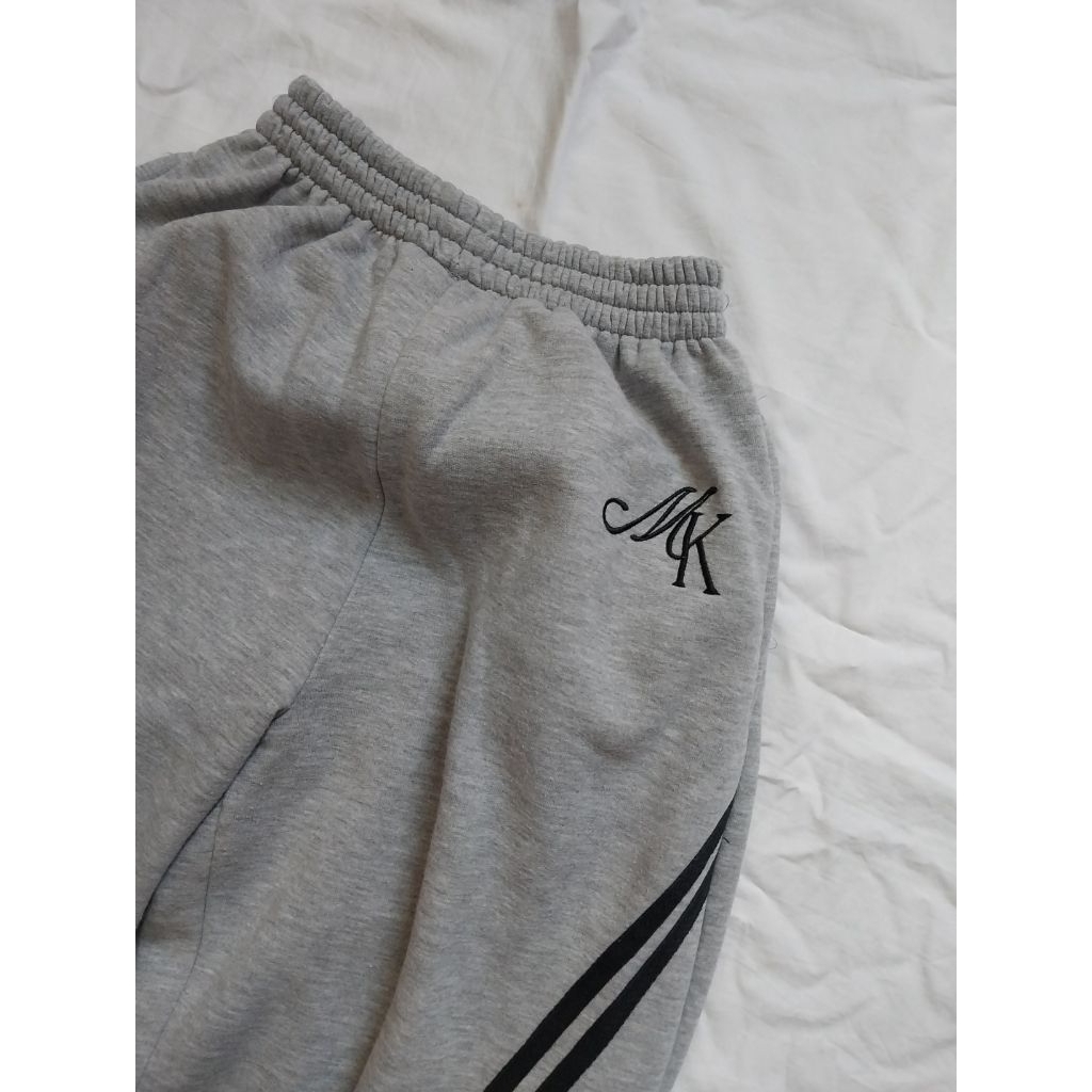 maeson grey sweatpants