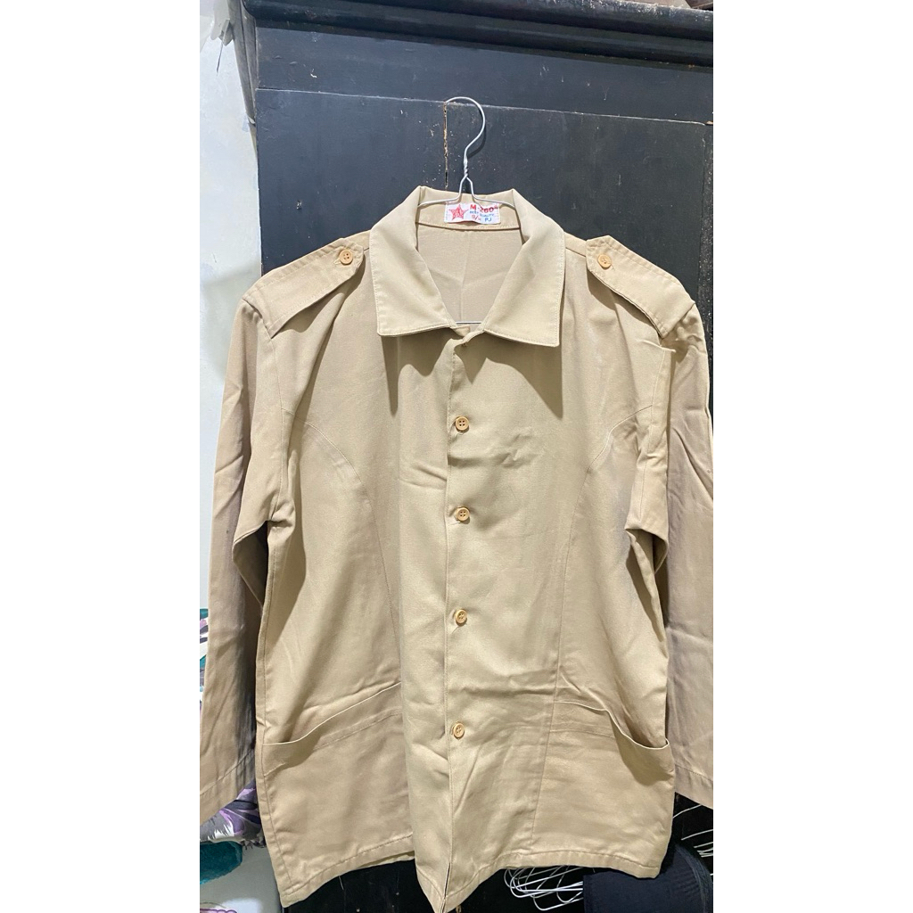 baju pramuka crop