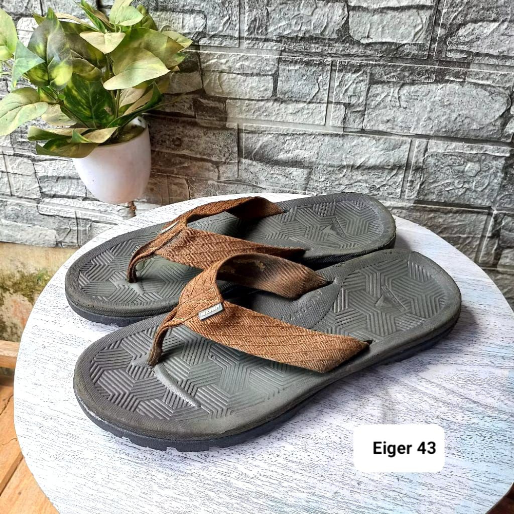 Sandal second/bekas original merk eiger aize43 kecil insol 27,5cm cocok dikaki ukuran 42