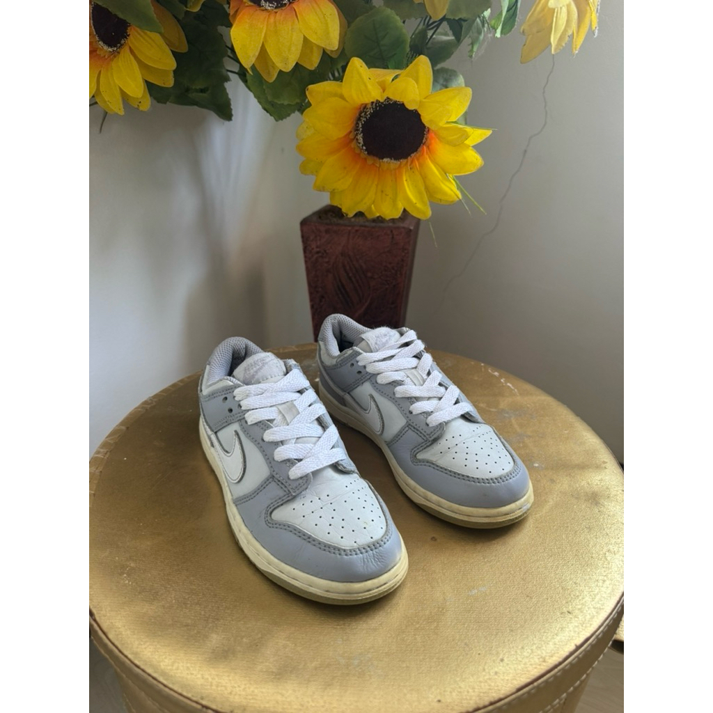 Sepatu Nike Dunk Low Two Tone Grey Sneaker Kids Original Size 31 Insole 19cm Preloved/Second