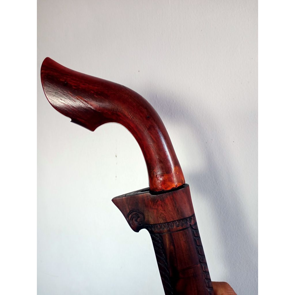 pedang lameng pamor gubet
