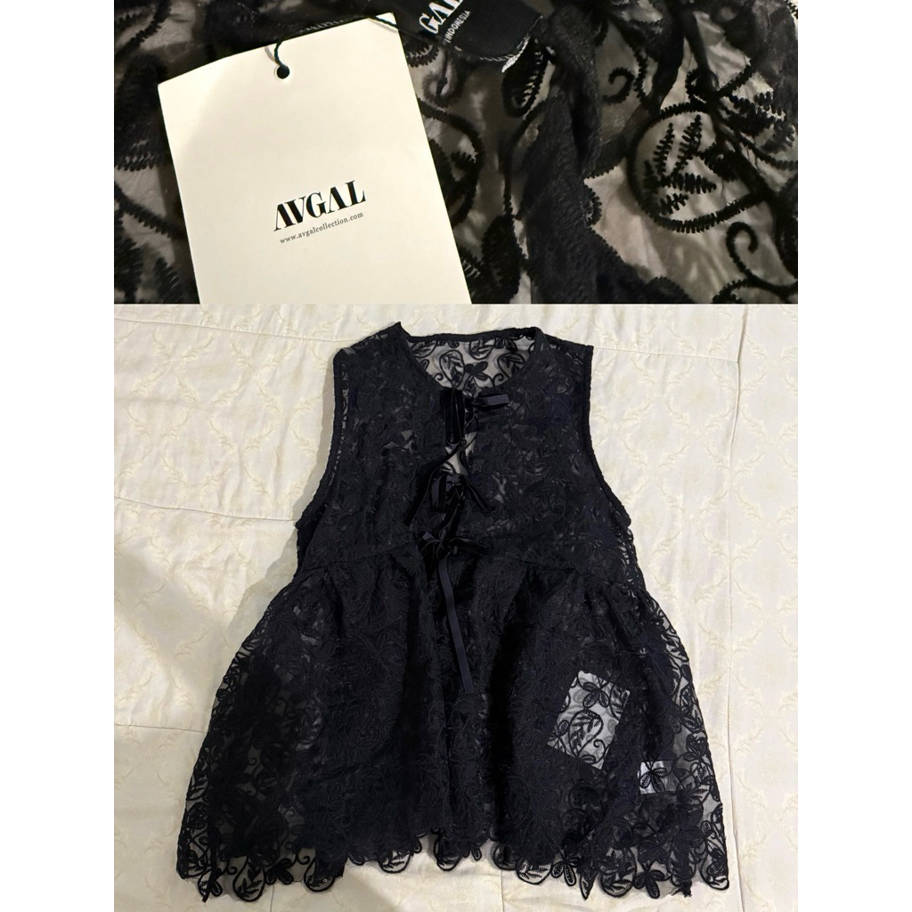 Avgal Ruffle Lace Outer