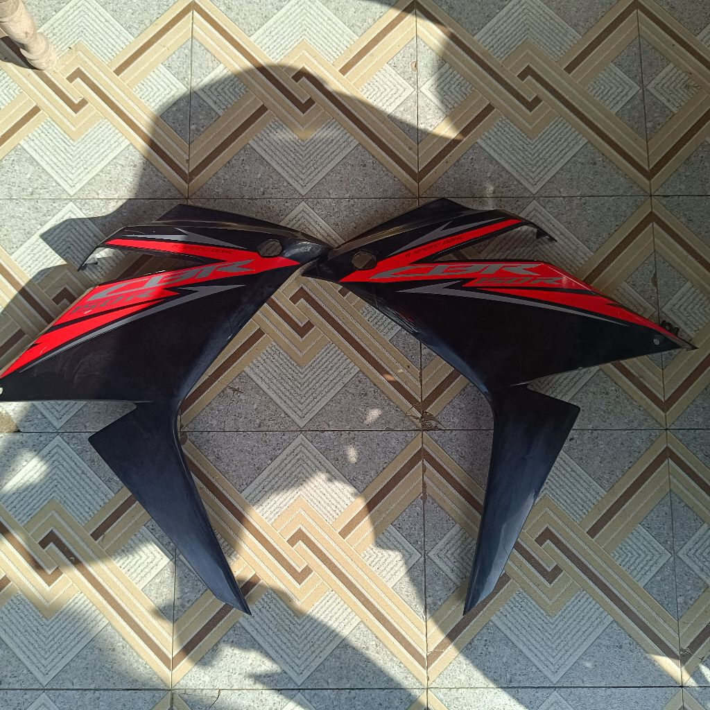 bodi samping tameng samping cbr150
