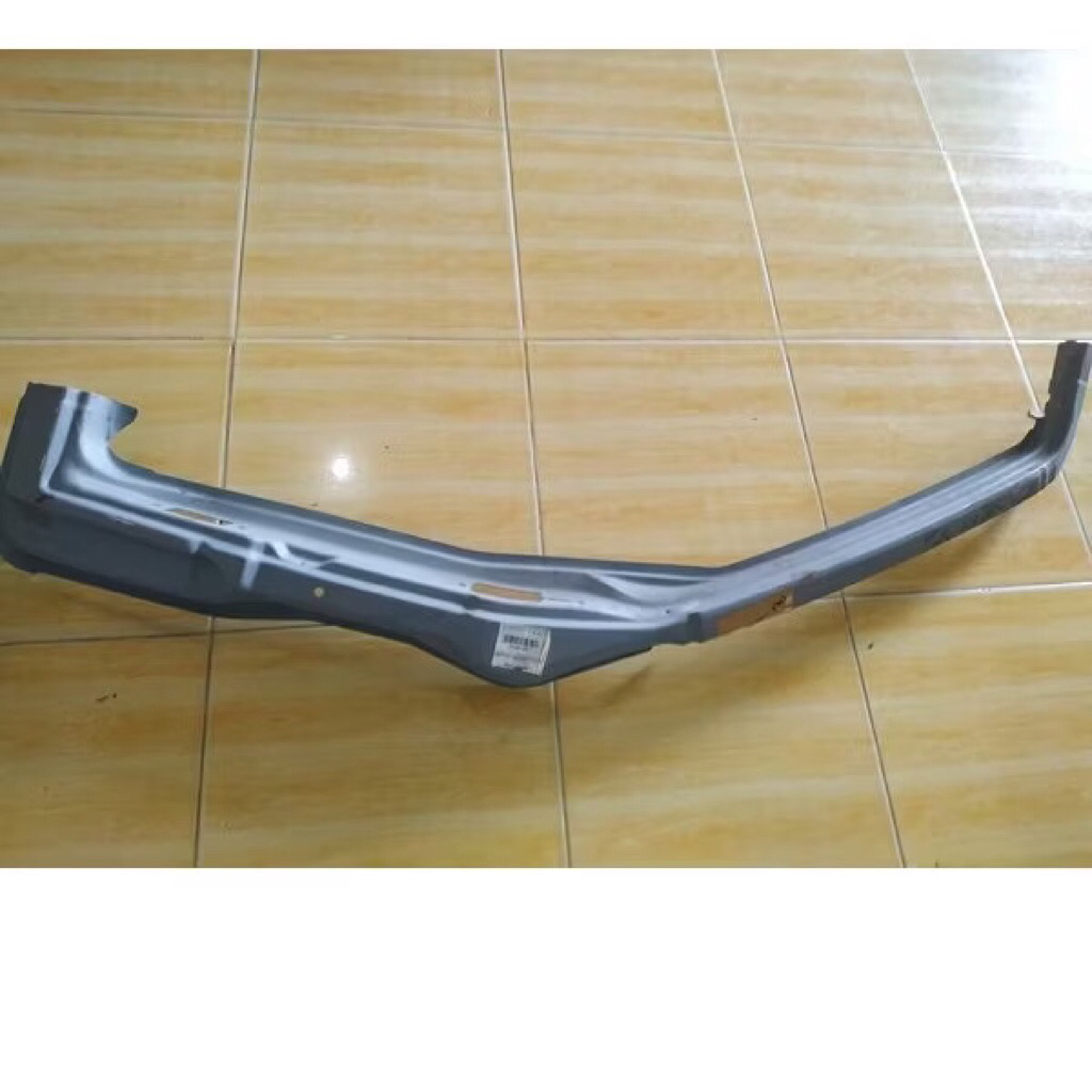 pilar tiang kanan L300 ori