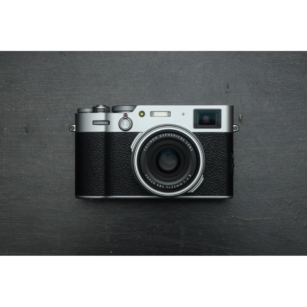 FUJIFILM X100V
