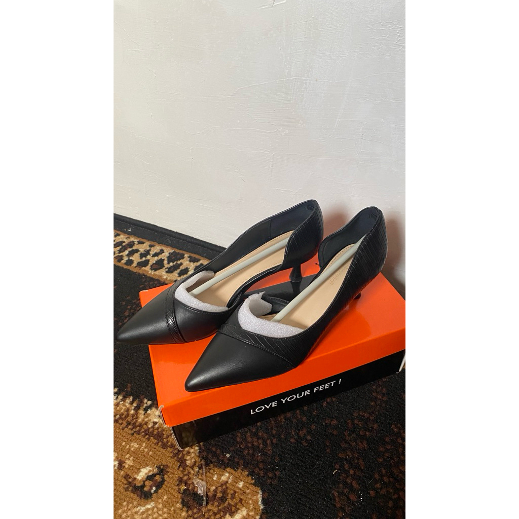 (Preloved) Donatello heels