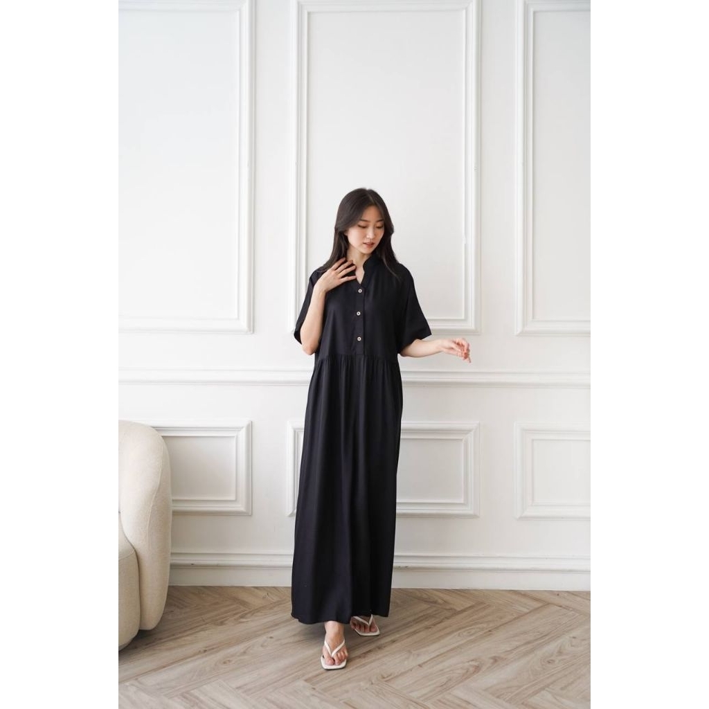 DASTER MAHIRA POLOS LENGAN PENDEK | Hitam