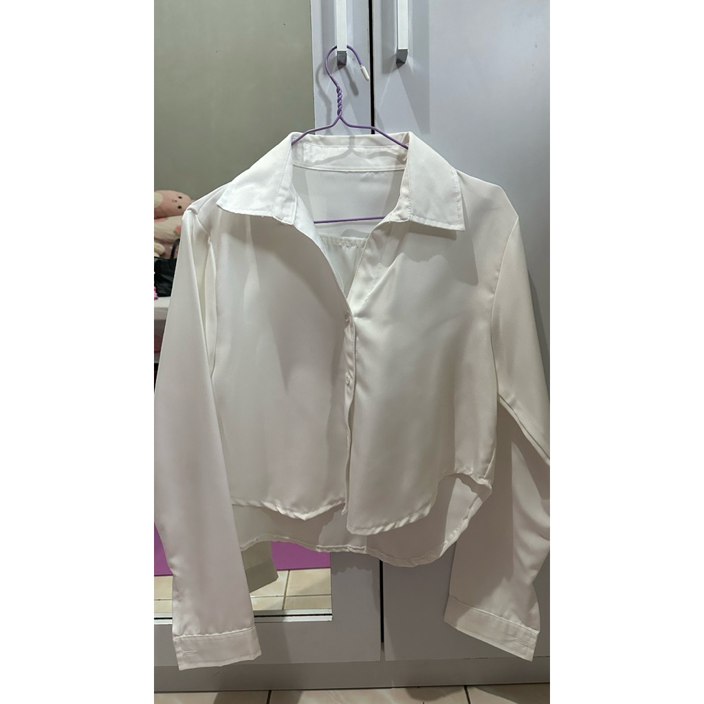 KEMEJA PUTIH CROP