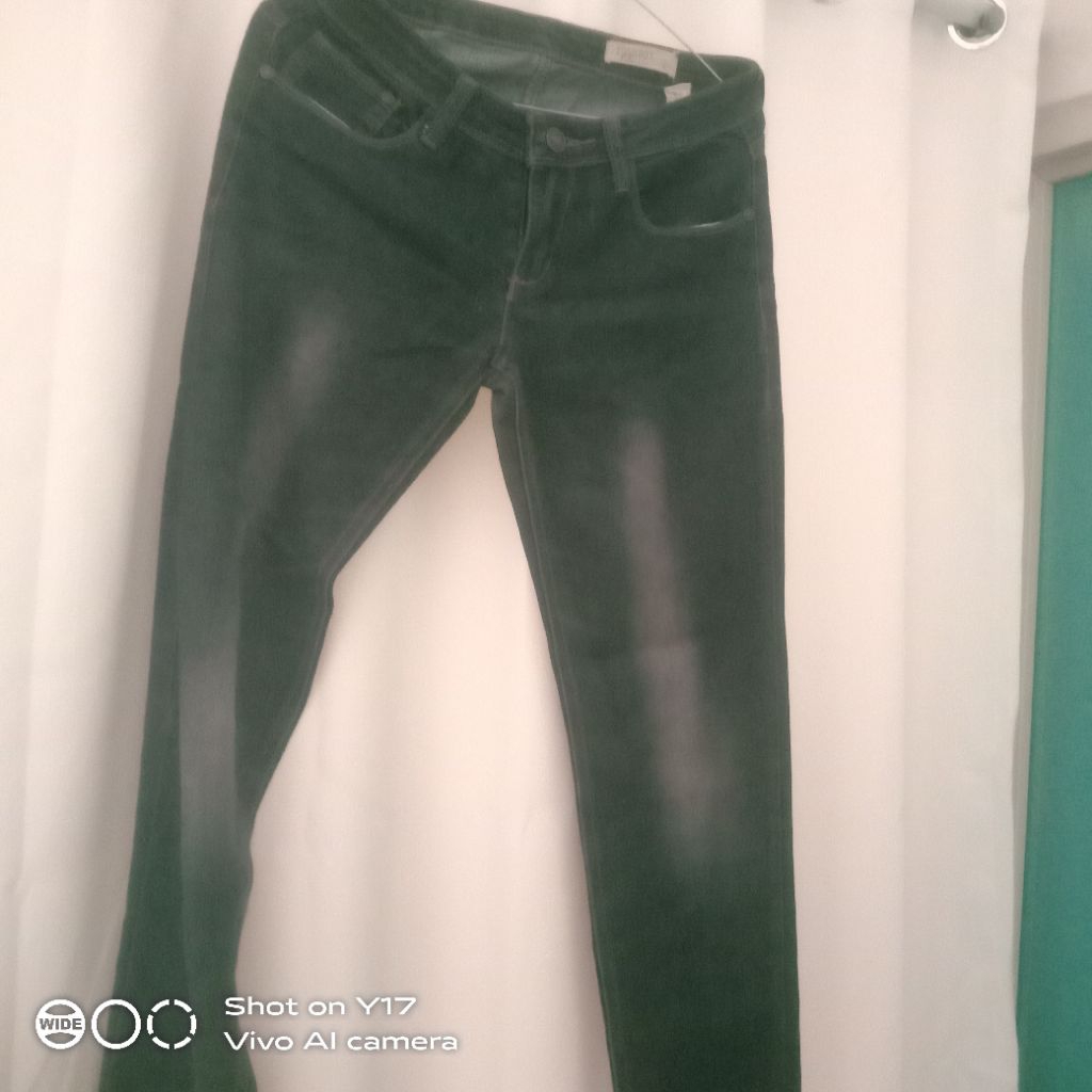 Celana jeans hitam belel classic merk poshboy (preloved)