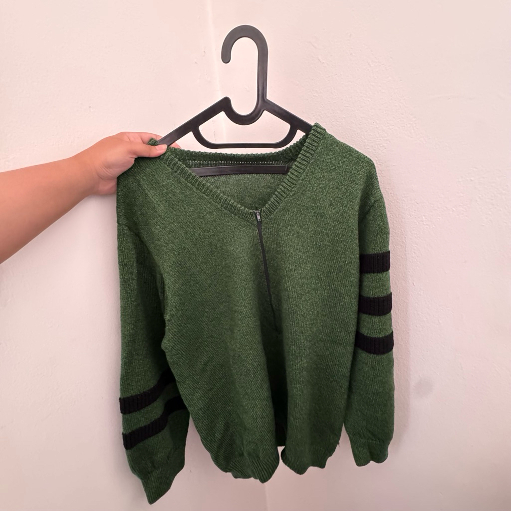 Preloved Zipper Sweater