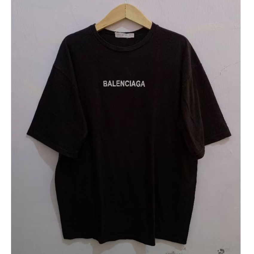 Kaos Balenciaga