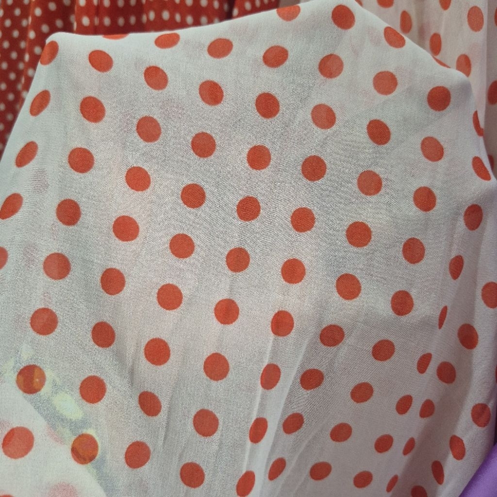 kain sifon motif -kain sifon motif polkadot-kain chifffon polkadot premium