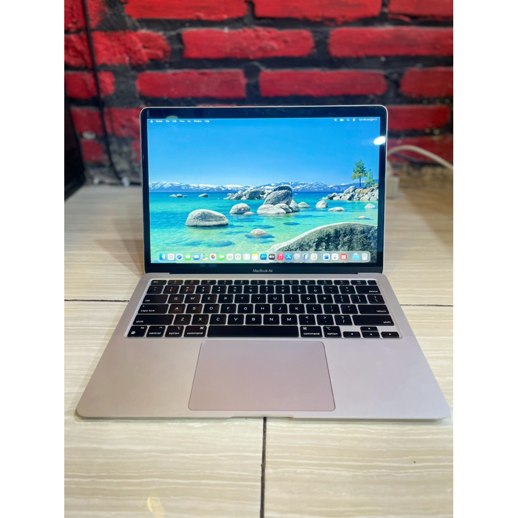 Macbook Air M1 2020 8/256 Second bergaransi | Unit kondisi mulus no minus