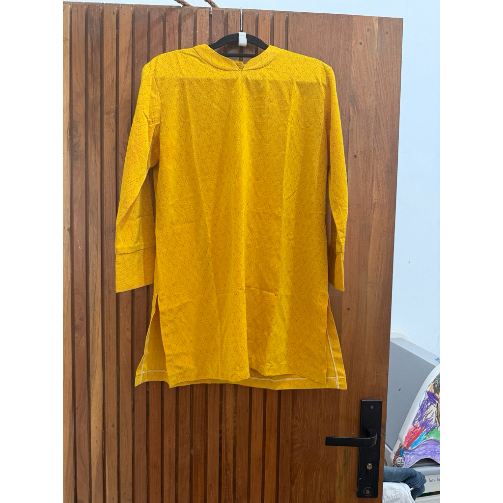 PL Tunik Kuning Gold Motif Maroon
