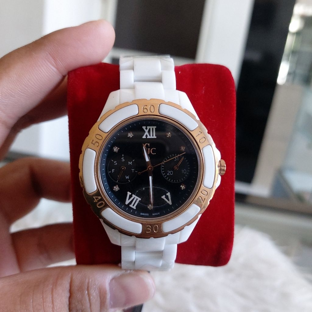 JAM TANGAN WANITA TYPE GC3003L CERAMIC