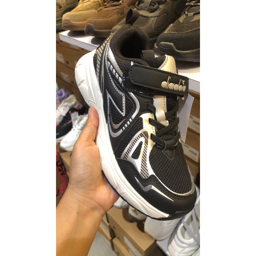 Diadora Raylo Jr Boys Sneakers Shoes - Black