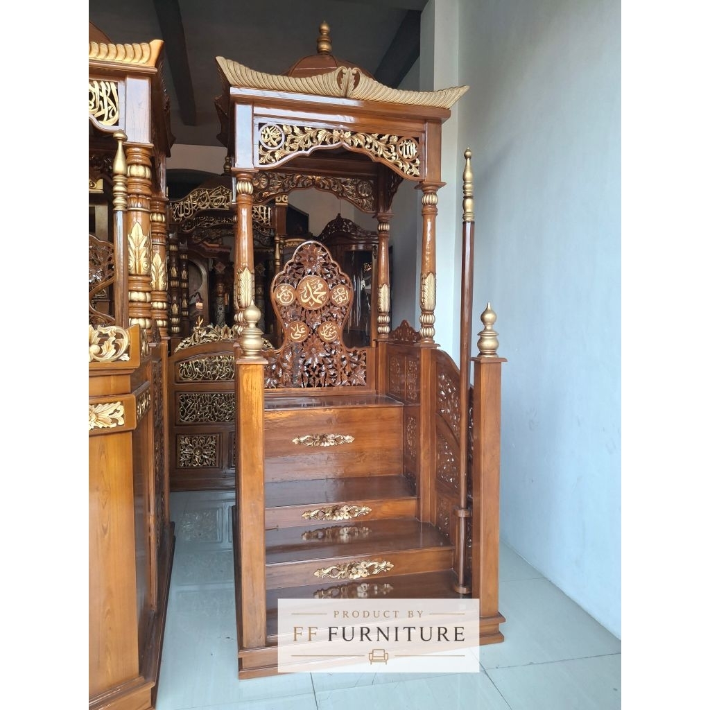 mimbar masjid  pintu depan kayu jati