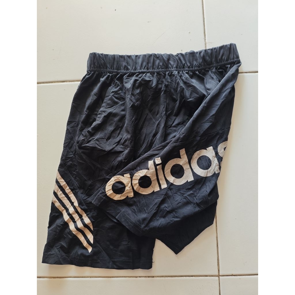 celana Adidas pendek second preloved