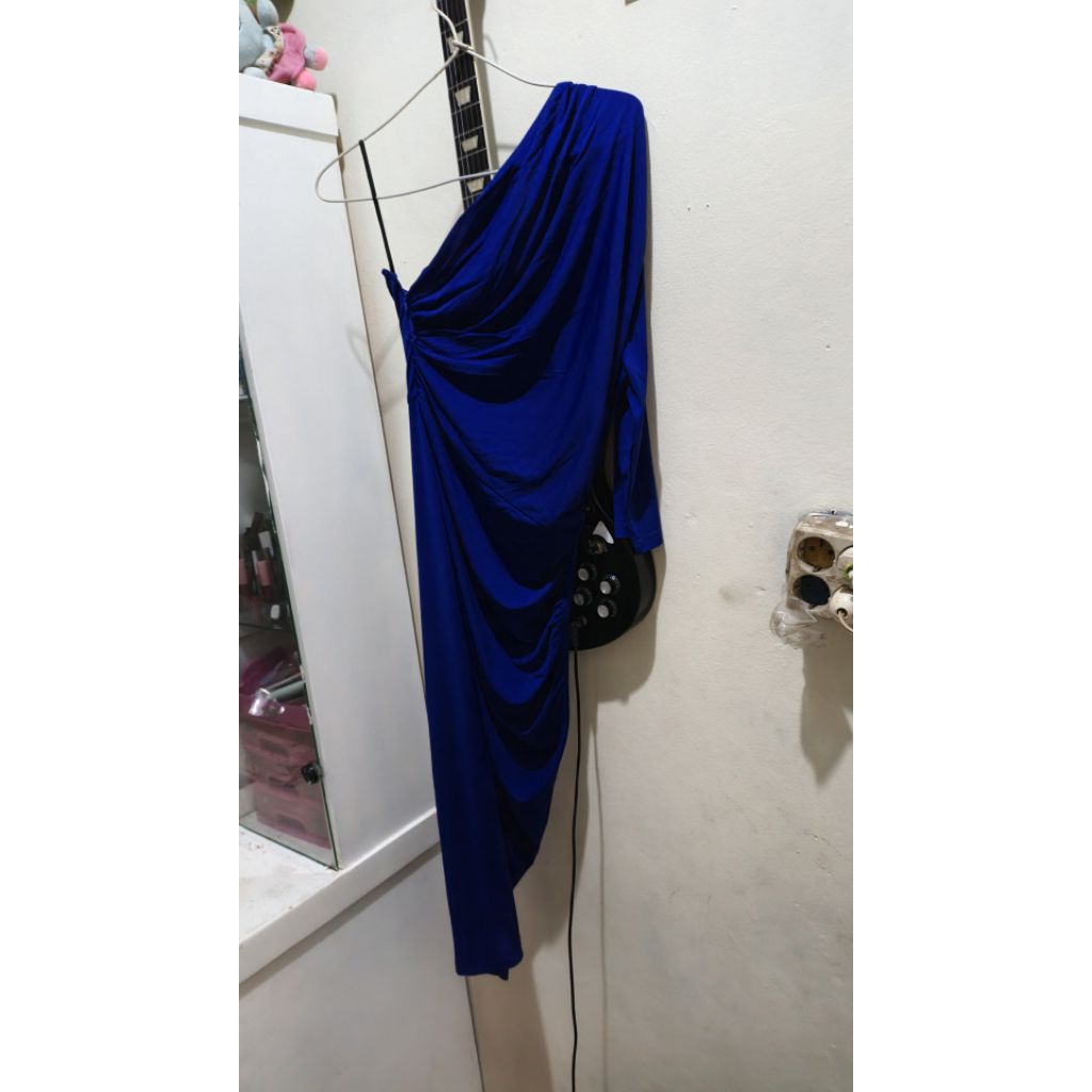 dress one shoulder