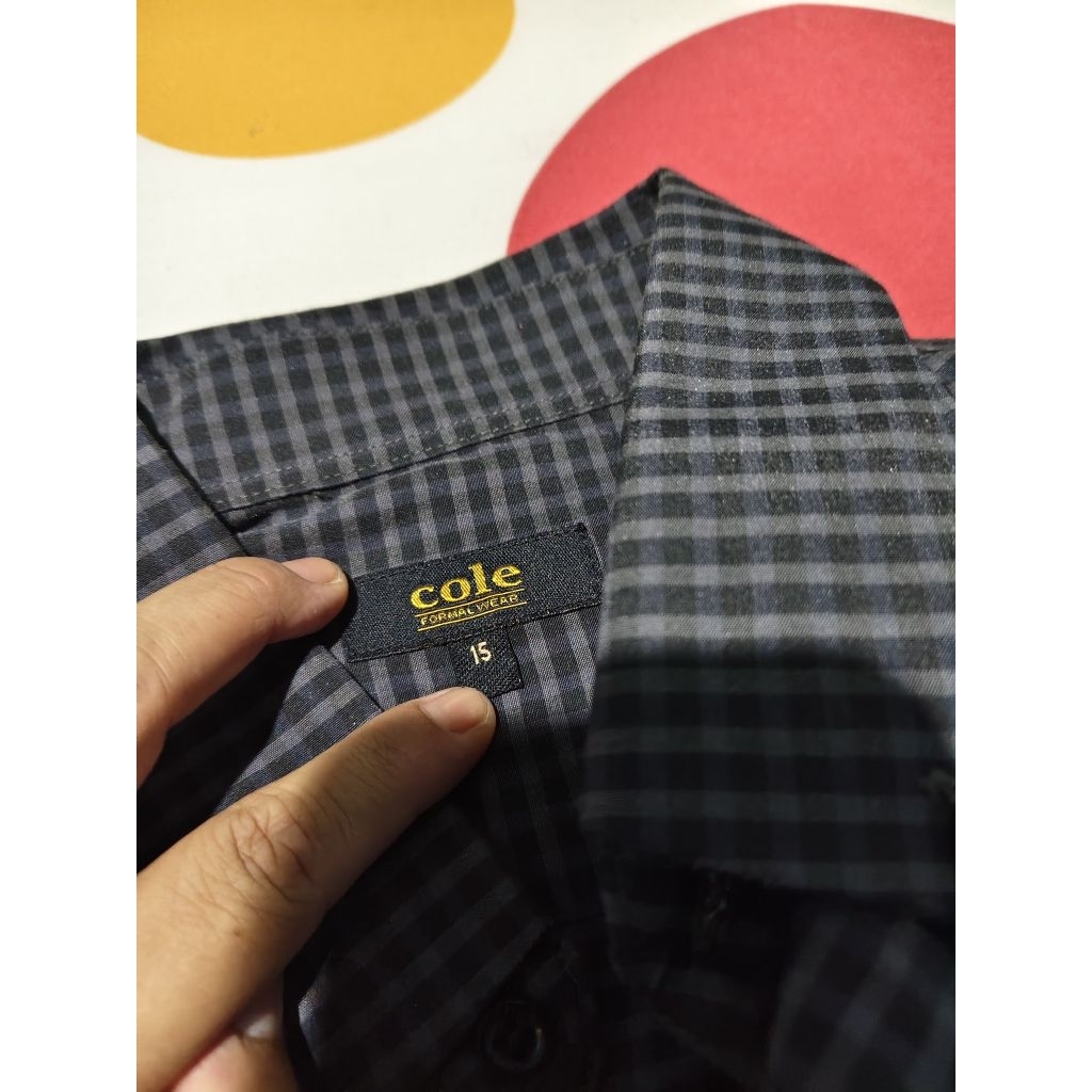 Preloved Kemeja Cole Hitam Abu
