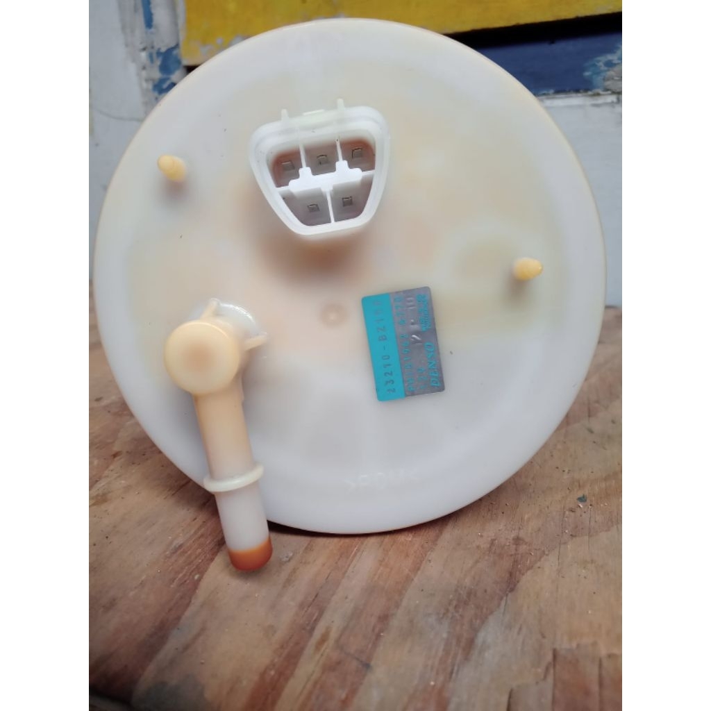Fuel pump avanza xenia lama