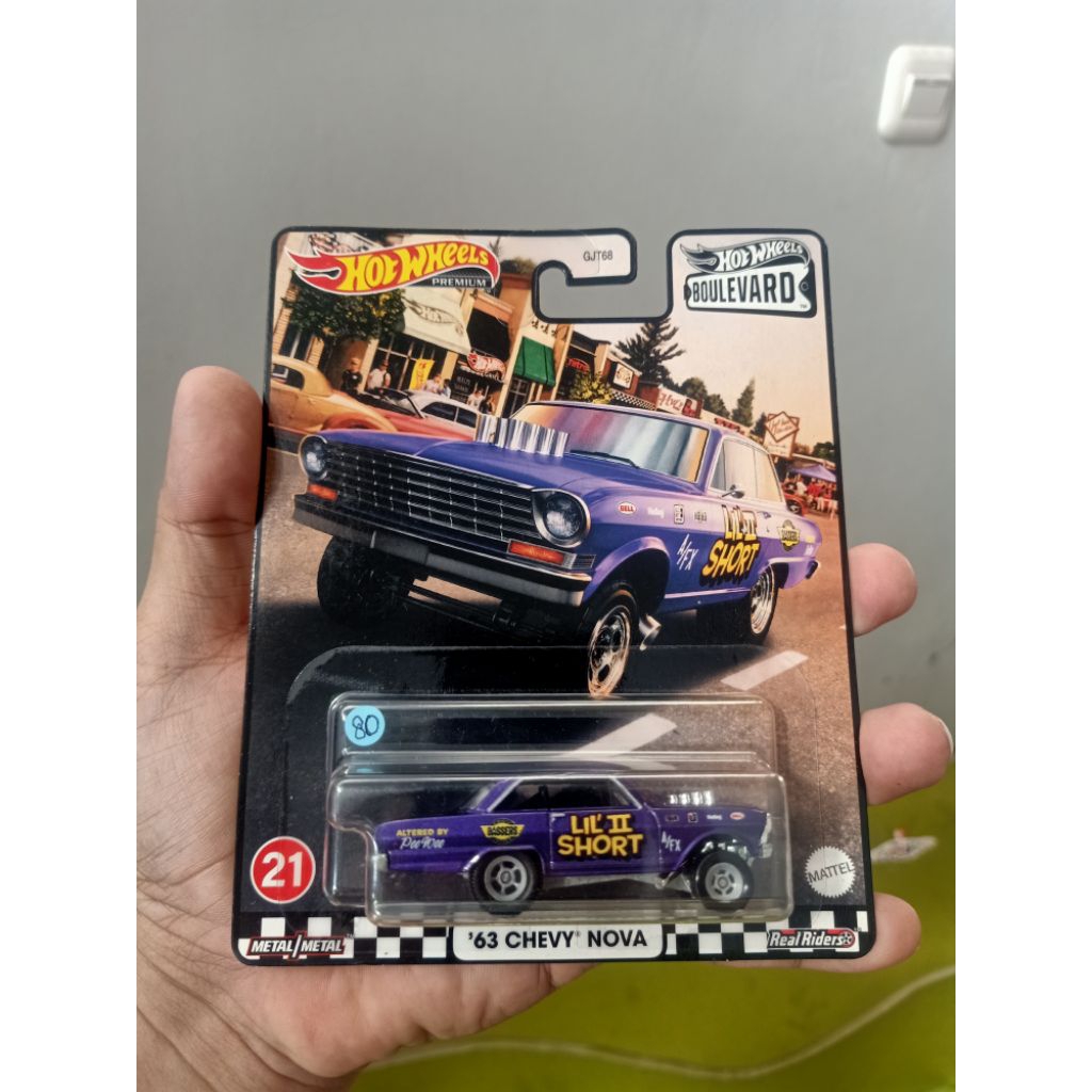 Hotwheels Premium Boulevard 63 Chevy Nova ungu
