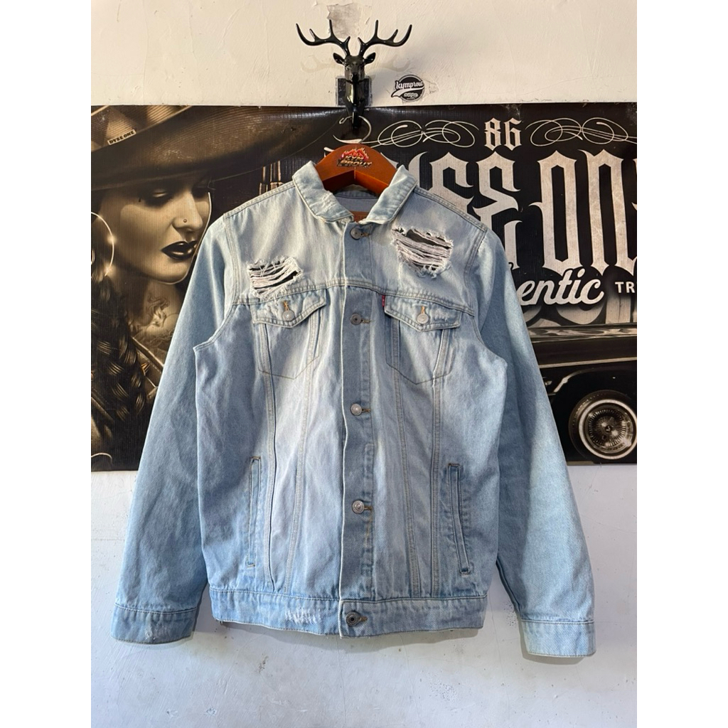 trucker levis