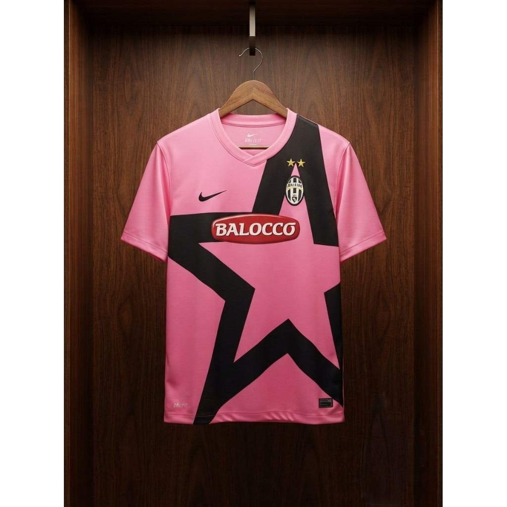 Jersey Juventus Away untuk musim 2011-2012